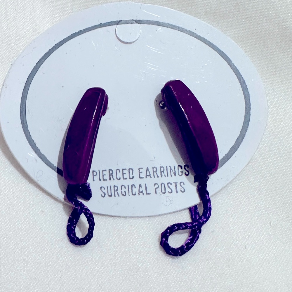 Super Cute Old Fashion Phone Earrings Vintage!